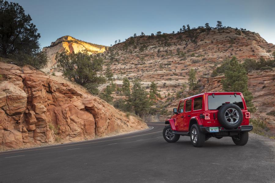  Jeep Wrangler Unlimited Sahara EcoDiesel (JL) 2019 года  (NA) (фото 4 из 39)